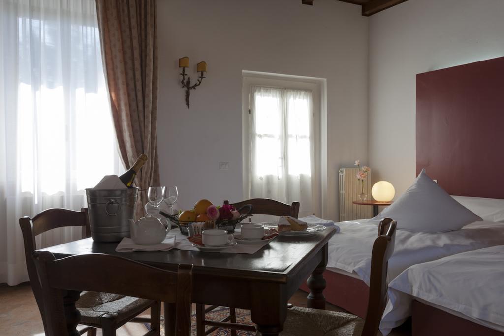 فندق بافيافي  Agriturismo Cascina Marzana المظهر الخارجي الصورة