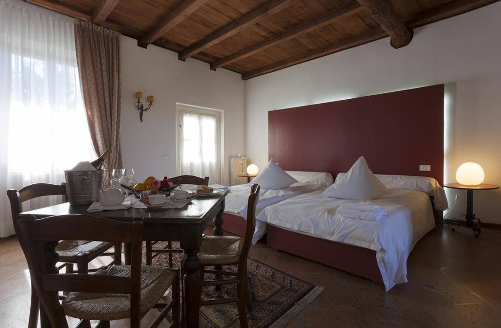 فندق بافيافي  Agriturismo Cascina Marzana المظهر الخارجي الصورة