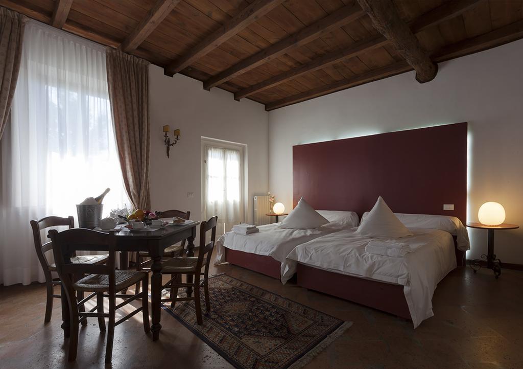فندق بافيافي  Agriturismo Cascina Marzana المظهر الخارجي الصورة